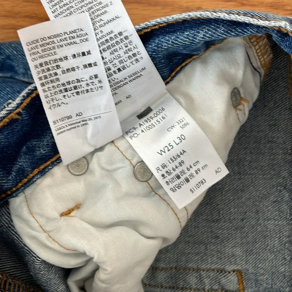 Levi’s 501 W25 barely worn - Picture 5 of 9